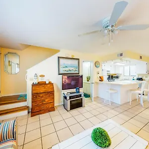 https://gulf-highlands-164-w-leslie-ln.panamacity-beachhotels.com